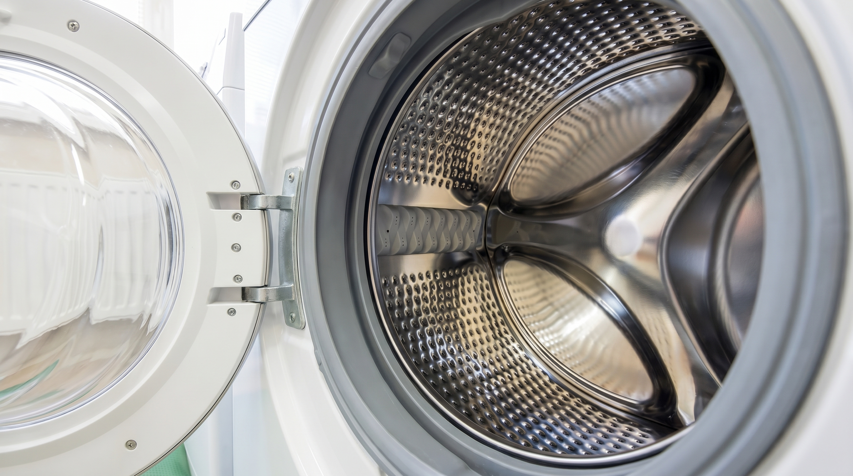 Clean washing machine drum interior